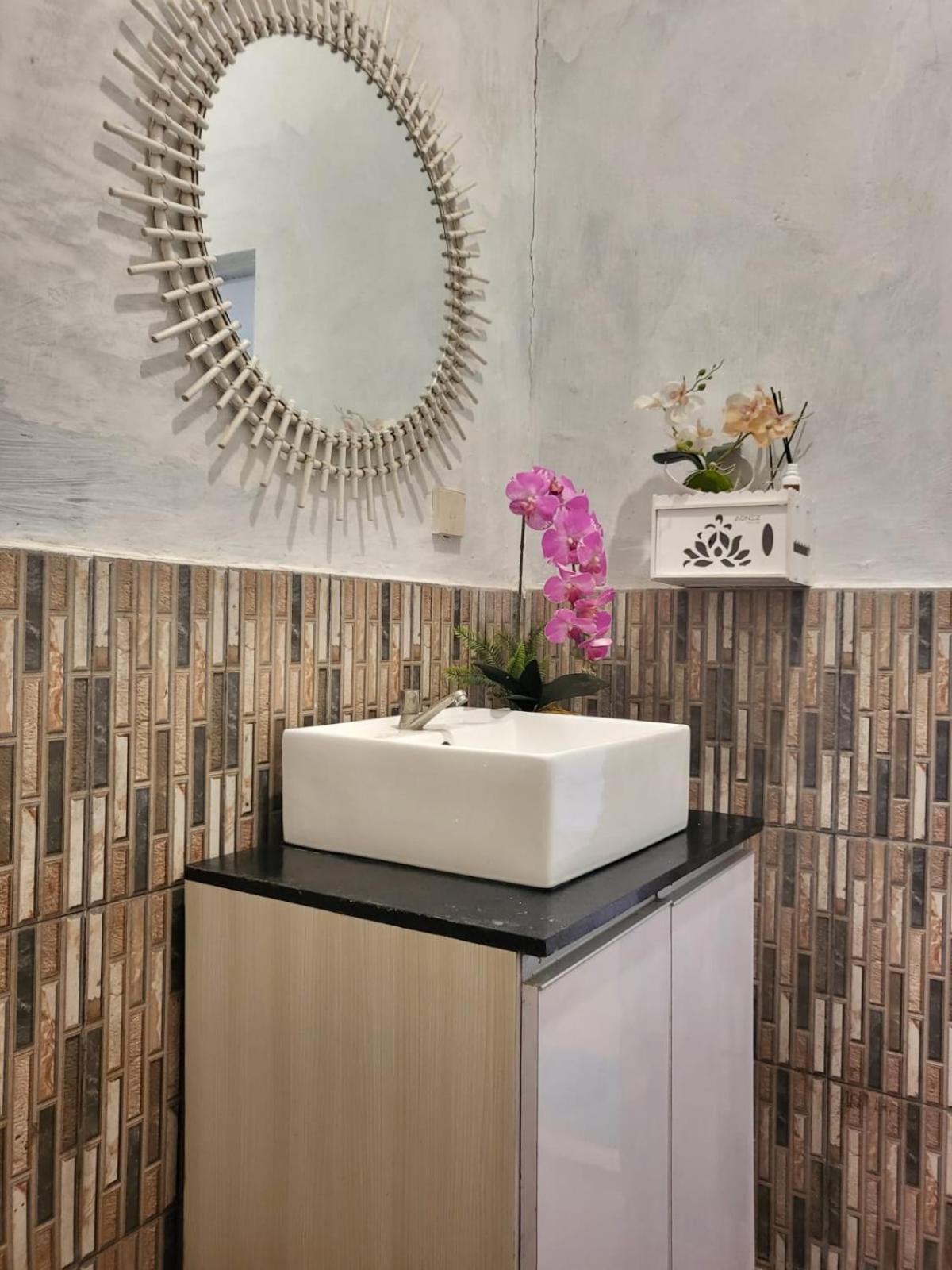 Bruri Villa Alor Kecil Экстерьер фото